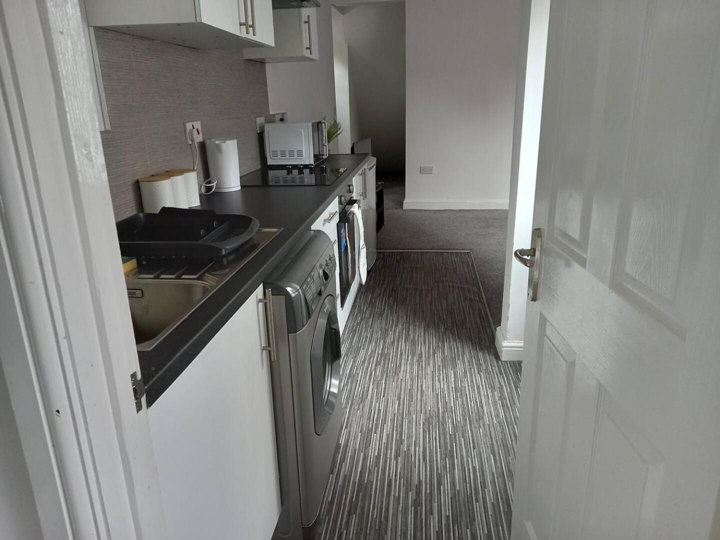 Апартаменты Simple And Sweet, Flat On Lewis Street - 1 Br Stoke-on-Trent Экстерьер фото